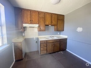 Building Photo - 104 S Belleview St