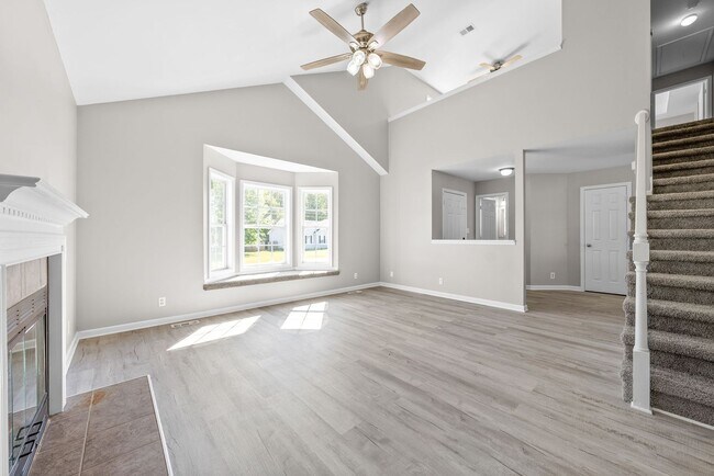 Building Photo - 3792 McAllister Dr