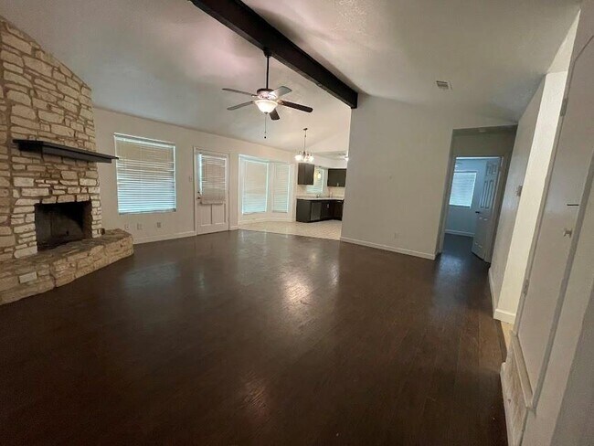 Foto del edificio - 5100 Galen Ct