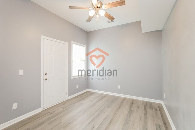 Foto del edificio - 4 bed / 4 bath ~ Move-in Today!