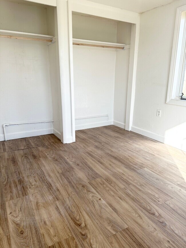 Foto del edificio - 678 N Brundage Ave