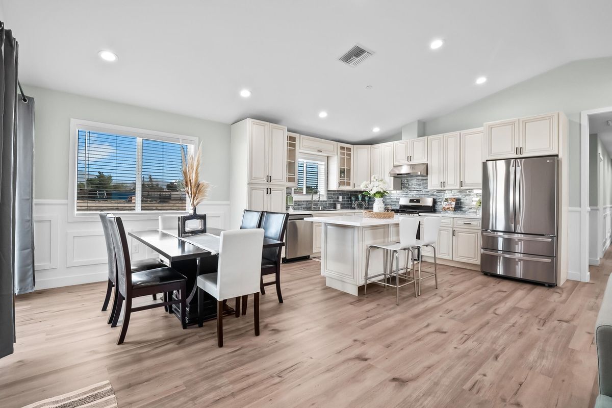 Foto del edificio - 10150 E Ave Q12