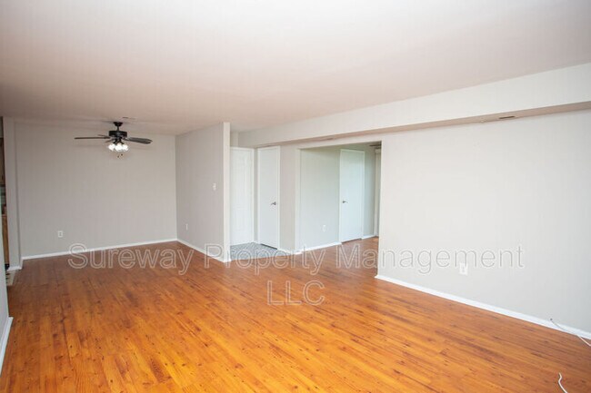 Foto del edificio - 127A Birchfield Ct