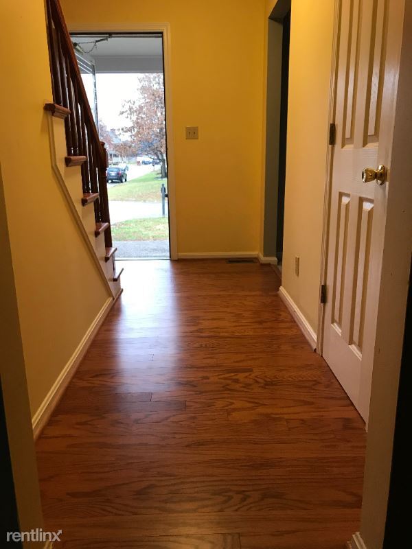 Foto principal - 4 br, 2.5 bath House - 4214 Holly Tree Dr