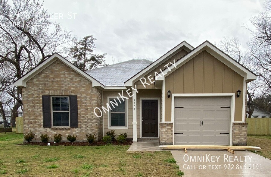 1908 Fuller St, Greenville, TX 75401 House Rental in Greenville, TX