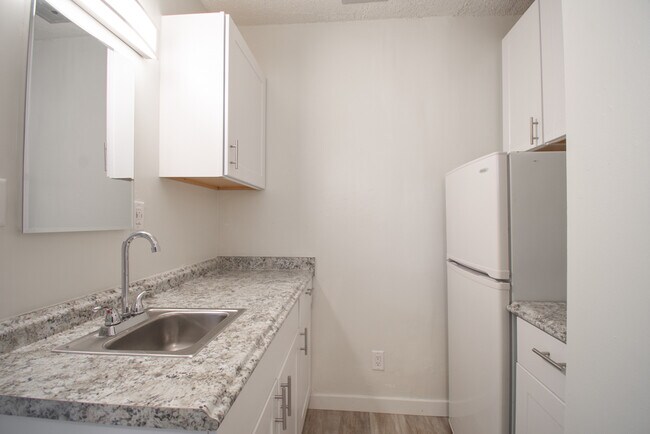 Foto del edificio - 416 Rose Ave