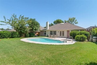 Building Photo - 1703 Nightingale Ln