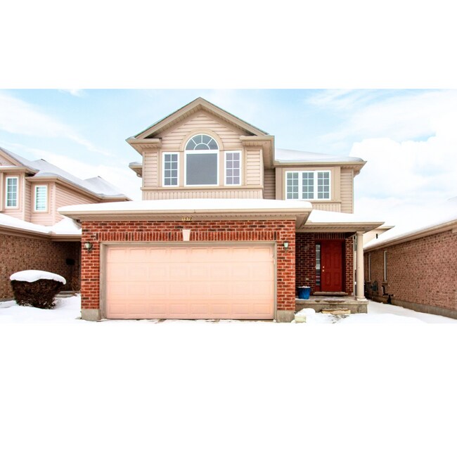 Photo du bâtiment - 1570 Beaverbrook Av