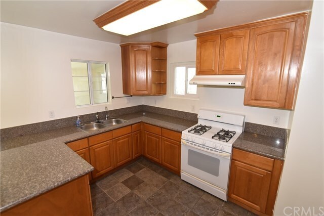 Foto del edificio - 1239 E Maplegrove St