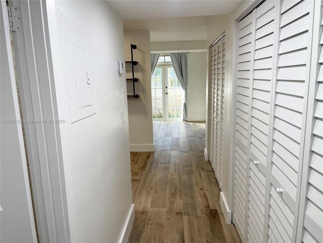 Building Photo - 1280 S Alhambra Cir