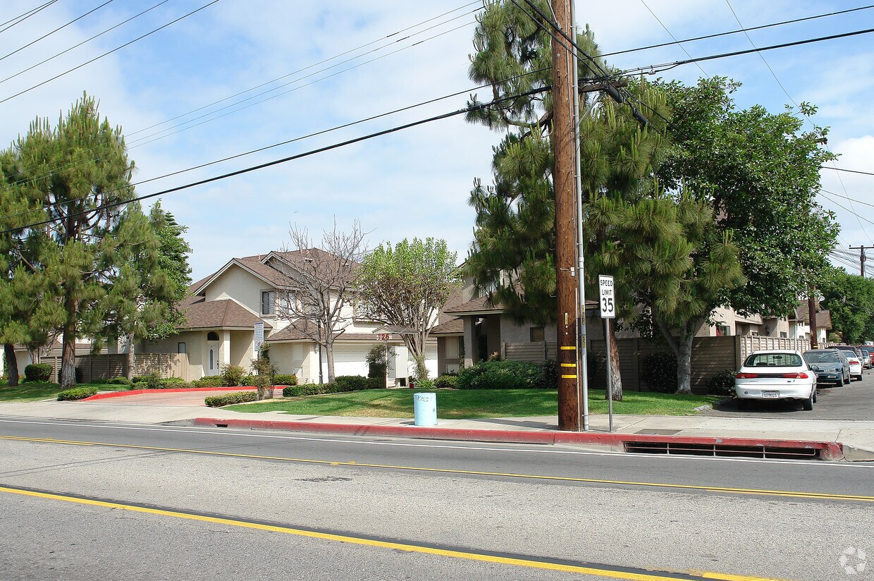 Foto principal - 726 W Wilson St