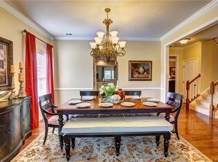 Building Photo - Beautiful 4 bedroom 3.5  bath home in Ashland