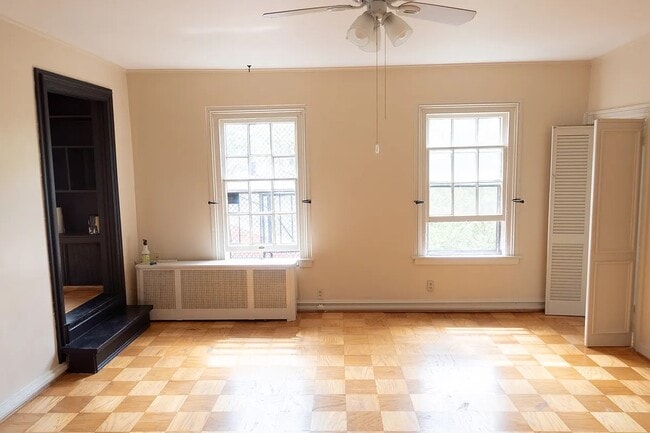 Foto del edificio - 246 W Lanvale St