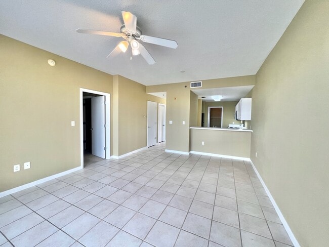 Building Photo - 321 Bream Ave