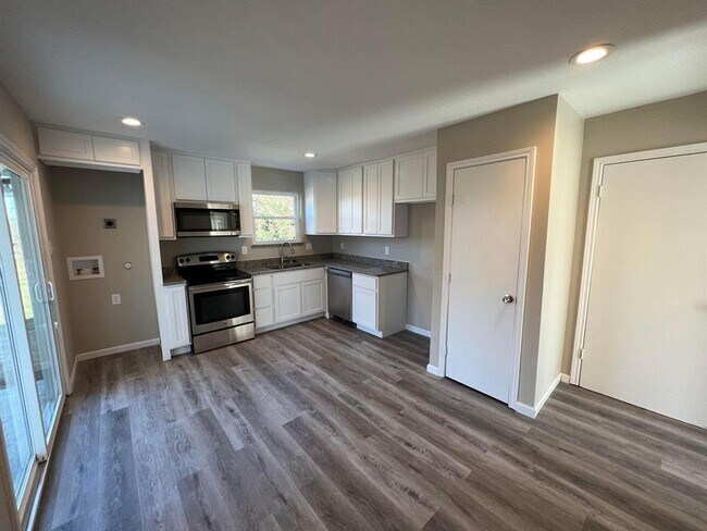 Foto del edificio - 411 Hillcrest St