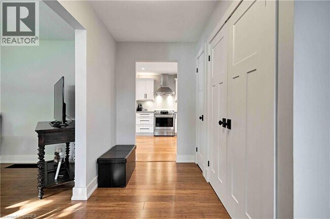 Photo du bâtiment - 17 Penny Ln