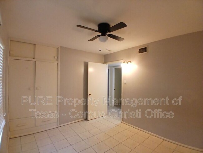 Foto del edificio - 4701 Prinston Dr