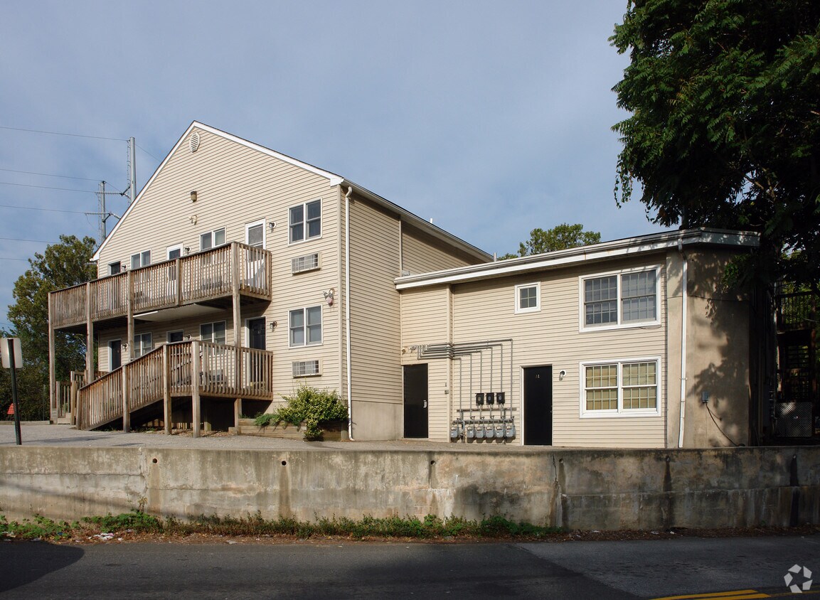 Foto del edificio - 365-369 W Elm St