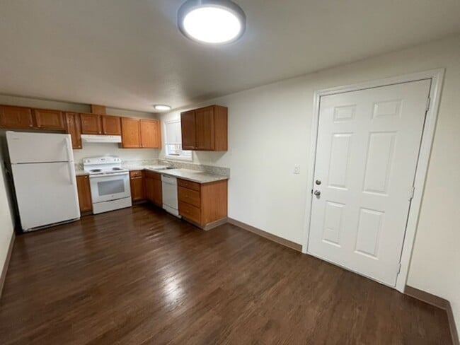 Building Photo - Ready Now! Freshly Updated! 3 Bedroom Ranch Style Home