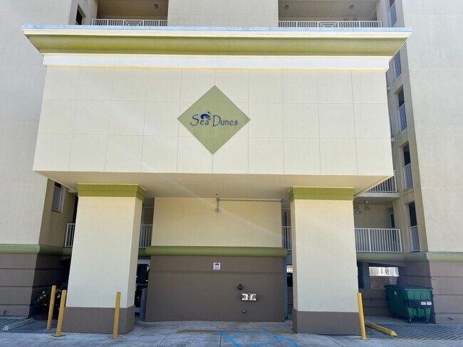 Building Photo - 663 Nautilus Ct