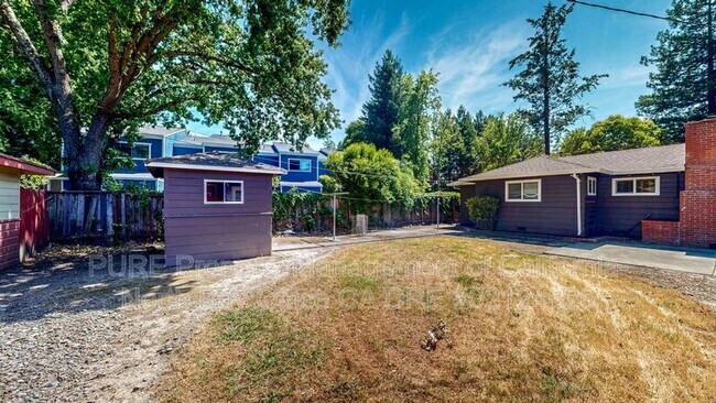 Foto del edificio - 791 Dutton Ave