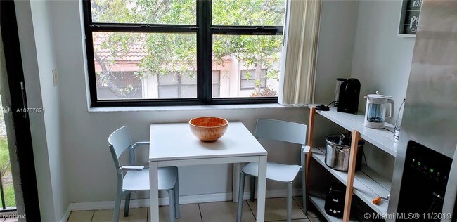 Foto del edificio - 3 br, 2 bath  - 3349 Emerald Oaks Dr # 105A