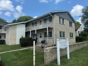 Building Photo - 709 S Randolph St