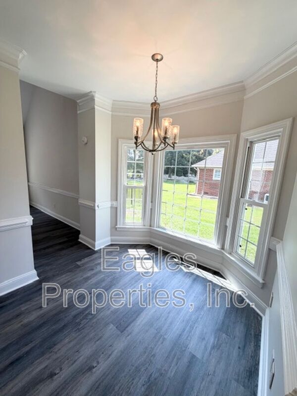 Foto del edificio - 210 Creekside Dr