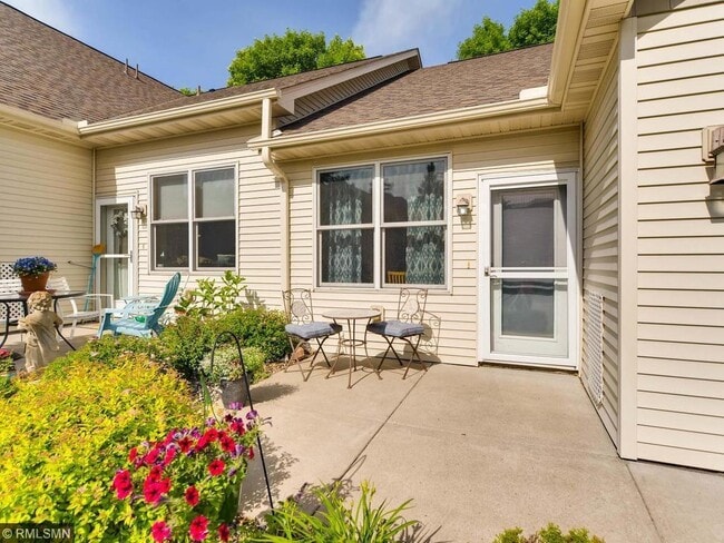 Foto del edificio - 790 Parkside Ln