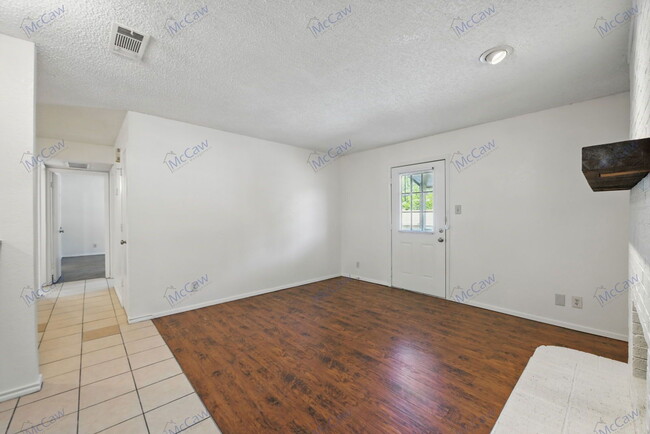 Building Photo - 6198 Vega Dr