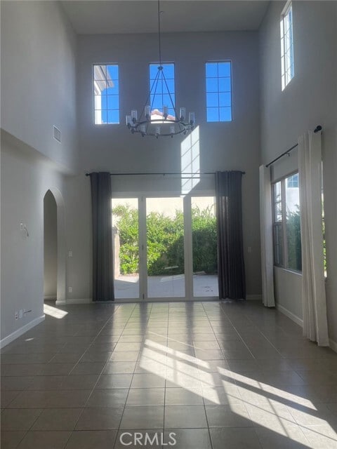 Building Photo - 121 Holly Springs