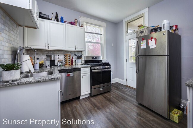Building Photo - 4 br, 1.5 bath House - 3115 Minot Avenue 1