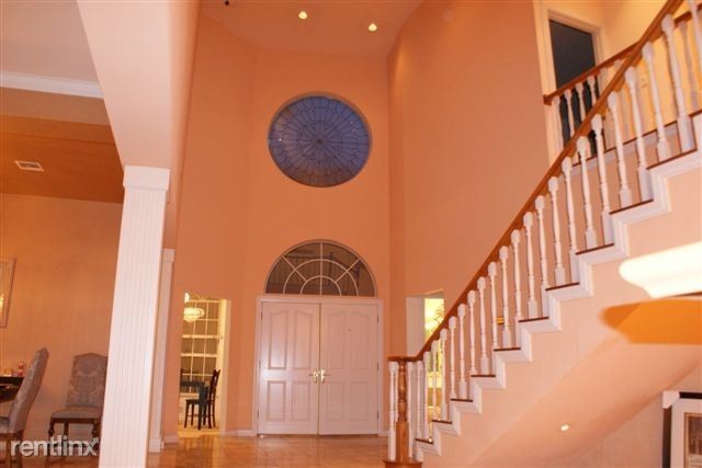 Foto del edificio - 2867 Queens Courtyard Dr