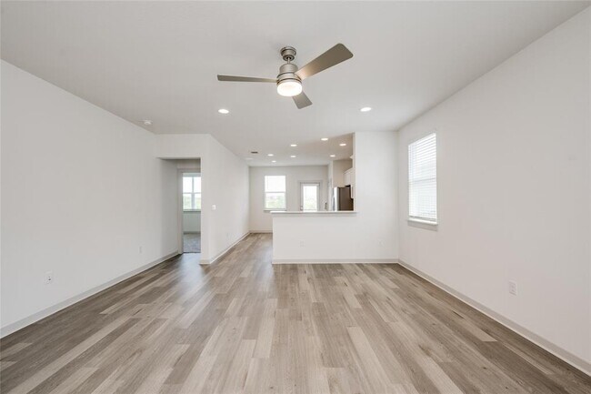 Foto del edificio - 8004 Linnie Ln