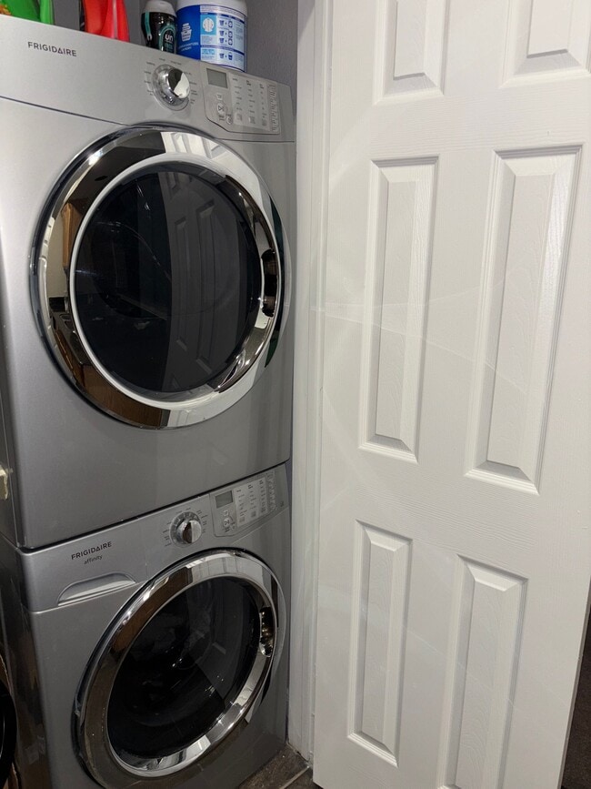 Photo - 2300 McCue Rd (Houston, TX) Apartment