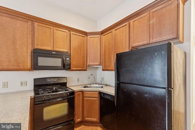 Foto del edificio - 2542 W Girard Ave