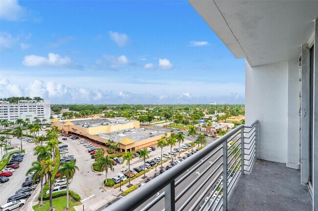 Foto del edificio - 1720 Harrison St