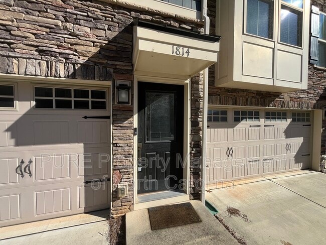 Building Photo - 1814 Shumard Ln