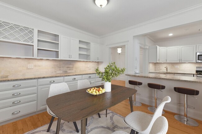 Foto del edificio - 250 Commonwealth Ave