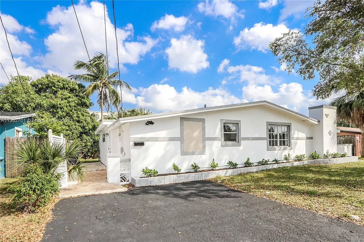Primary Photo - 4421 NW 34th Ct