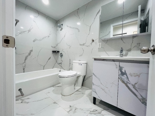 Foto del edificio - 39-56 58th St