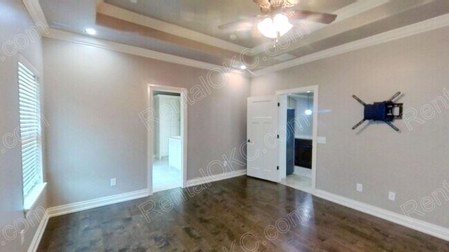 Foto del edificio - Super 4 bed 2 bath on the Southwest side.