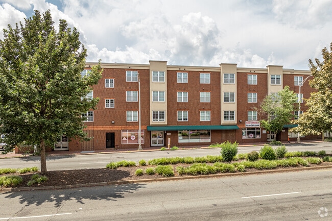 Cary Belvidere Apartments - Cary Belvidere Apartments