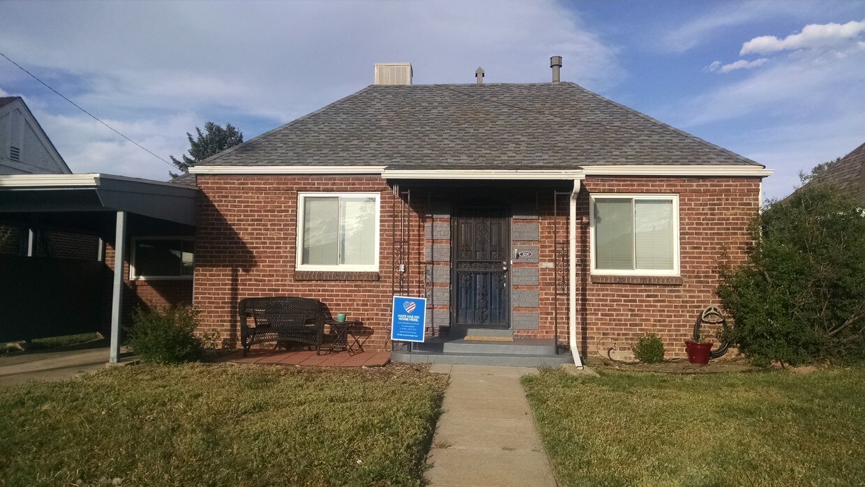 Foto principal - 3230 Albion St