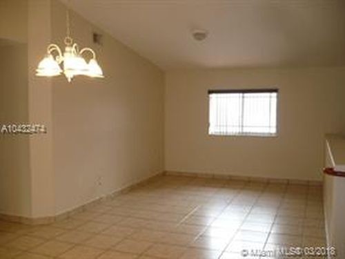 Foto del edificio - 11057 W Okeechobee Rd