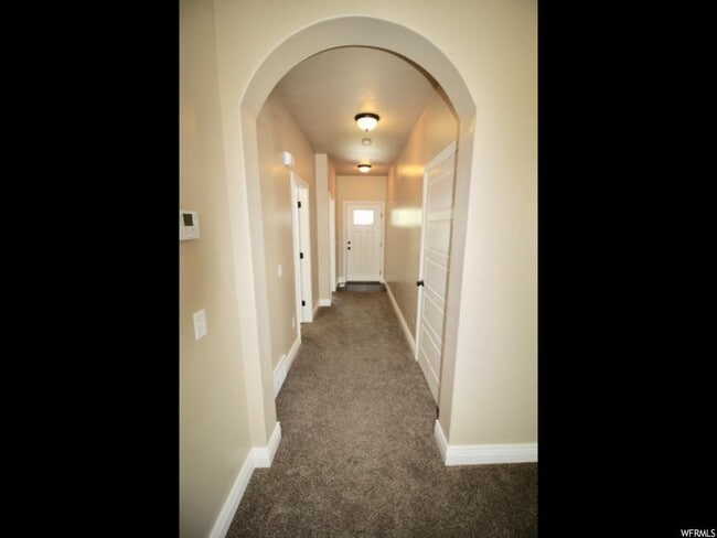 Building Photo - 129 E 745 S