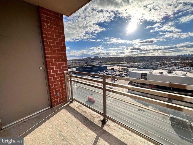 Building Photo - 3600 S Glebe Rd