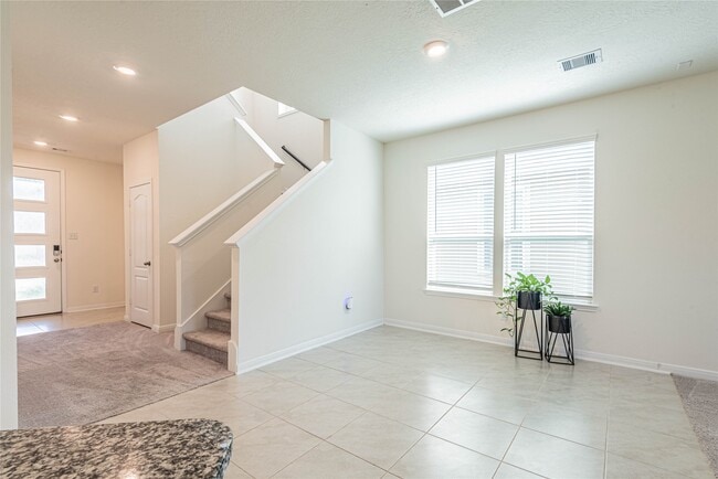 Building Photo - 5015 Gazelle Leap Ln