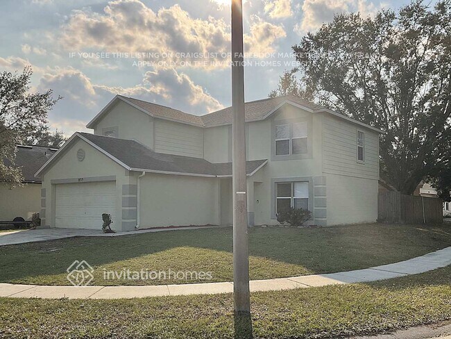 Foto del edificio - 835 McLean Ct