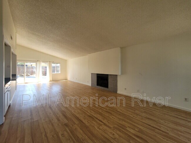 Building Photo - 7671 Marinwood Ct